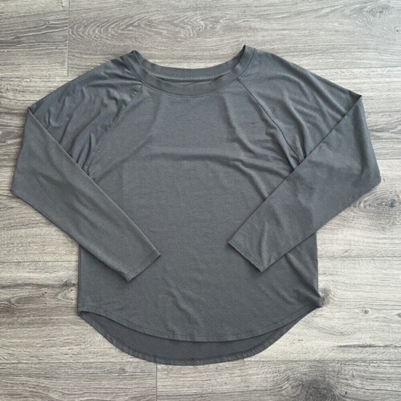 Athleta Topanga Mesh Back Crewneck Long Sleeve Top Gray Women's Small *FLAW - Picture 1 of 12